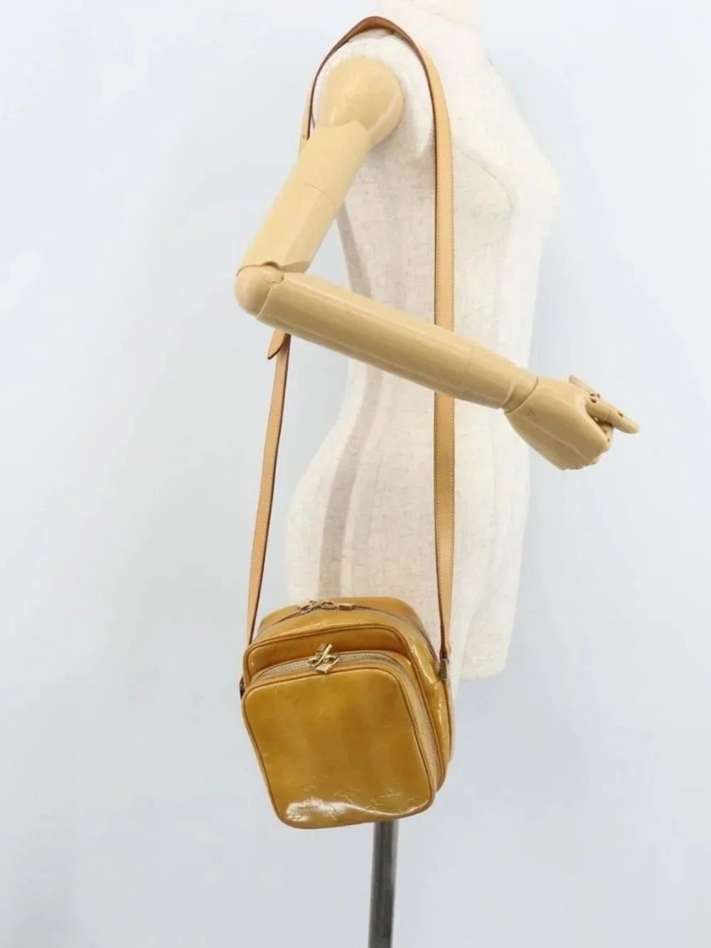 LOUIS VUITTON Monogram Vernis Wooster Shoulder Bag Beige LV